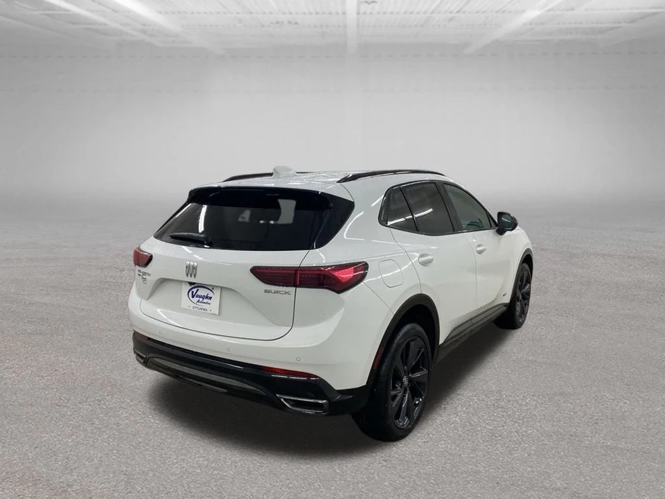 2025 Buick Envision - Image 10 of 12