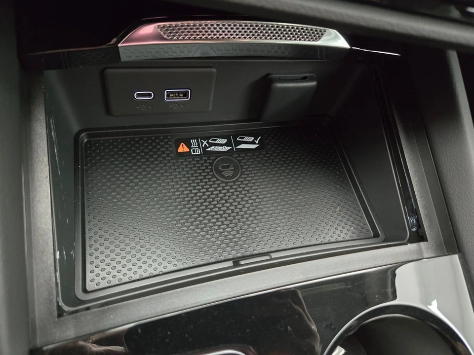 2025 Buick Envision - Image 9 of 21