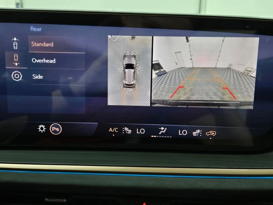 2025 Buick Envision - Image 4 of 12