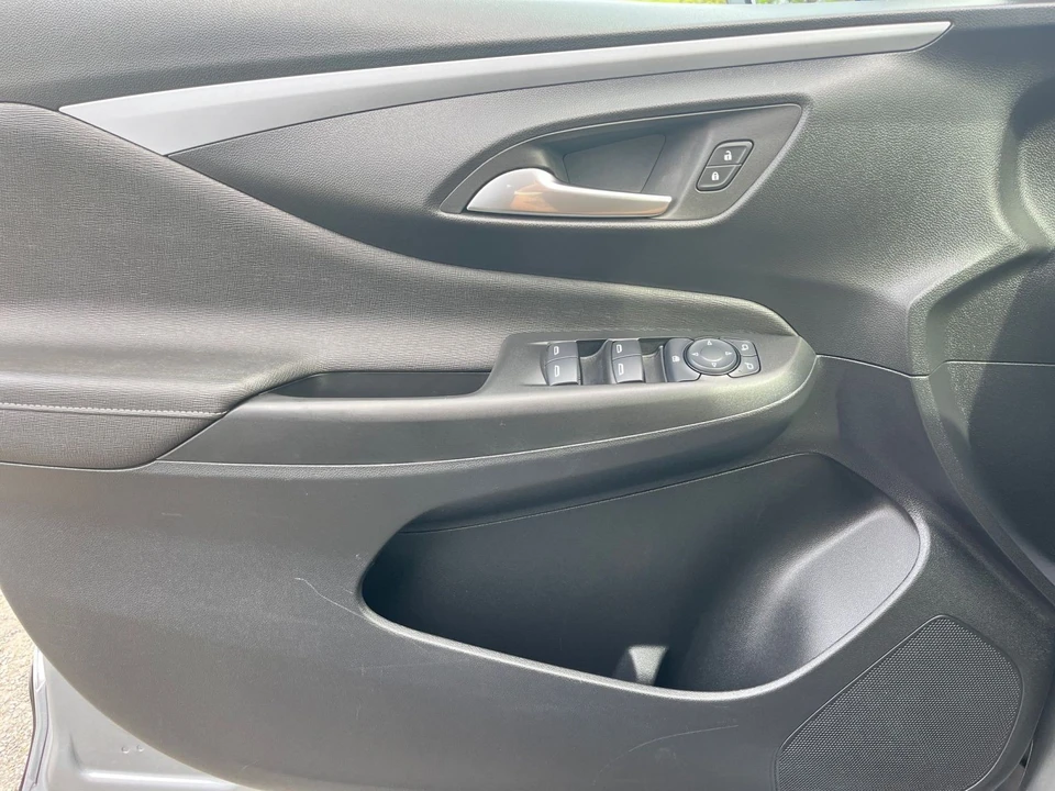 2025 Buick Envision - Image 20 of 31