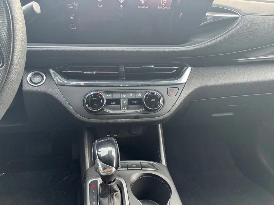 2025 Buick Envision - Image 18 of 31