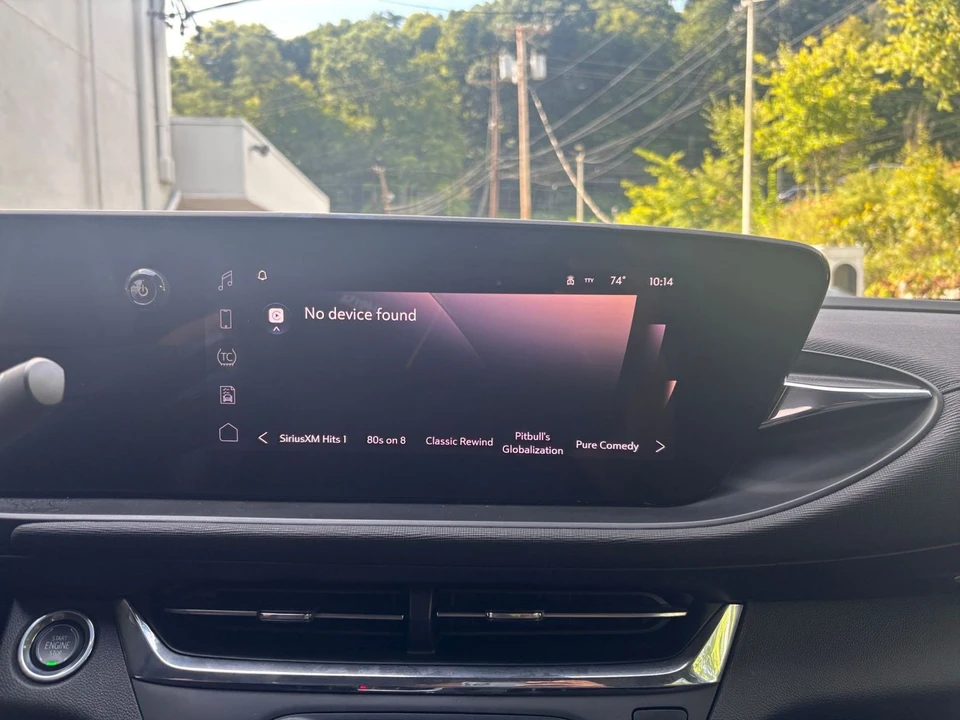 2025 Buick Envision - Image 21 of 31