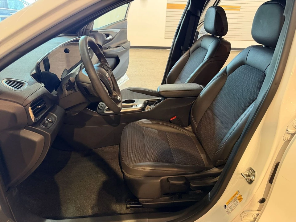 2025 Buick - Image 27 of 31