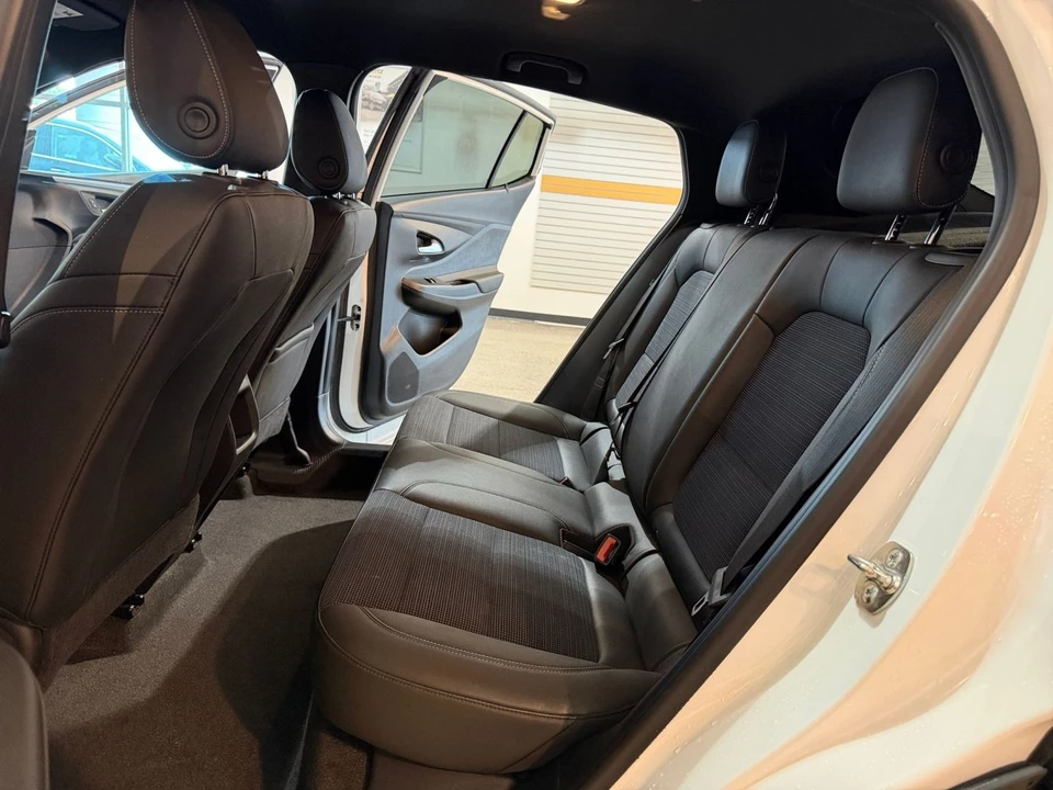 2025 Buick - Image 26 of 31