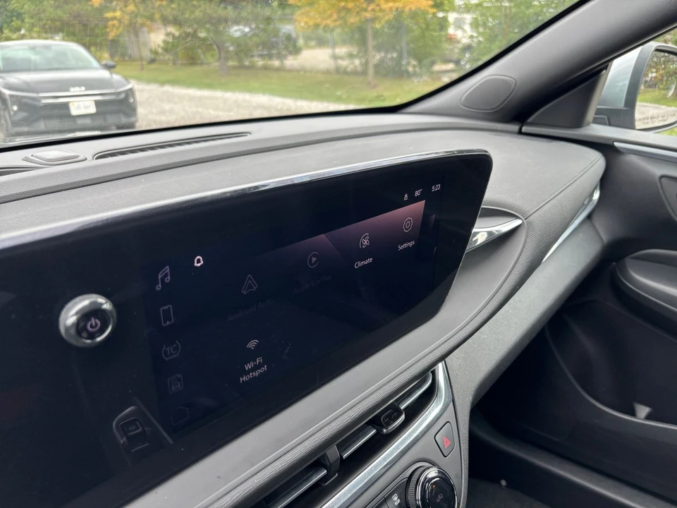 2025 Buick - Image 22 of 31