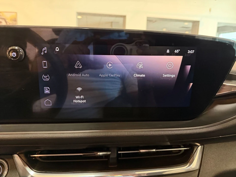 2025 Buick - Image 21 of 31