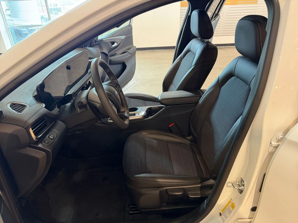 2025 Buick - Image 27 of 31