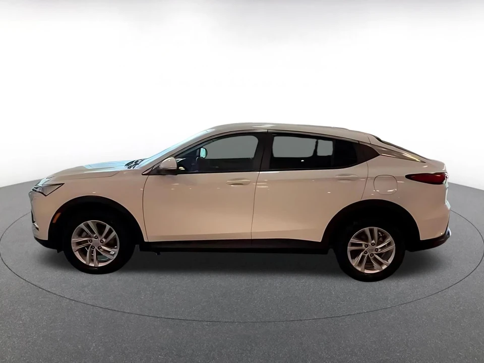 2025 Buick - Image 15 of 31