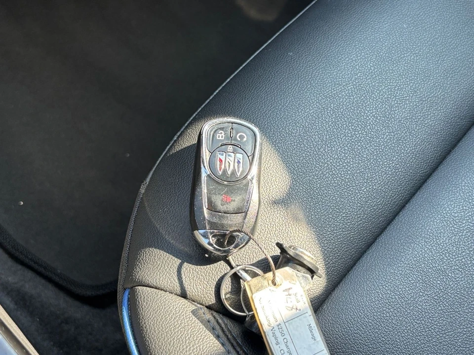 2025 Buick - Image 22 of 31
