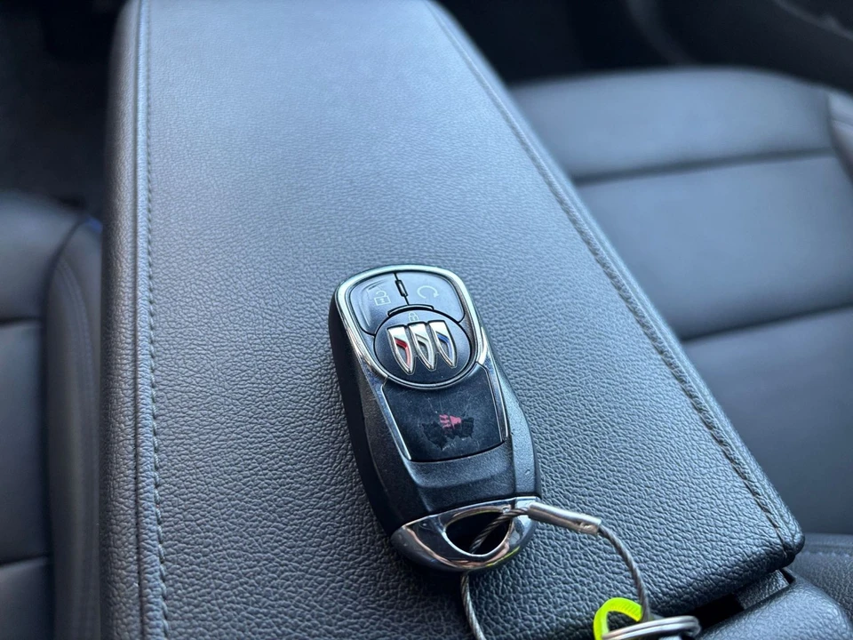 2025 Buick - Image 24 of 31