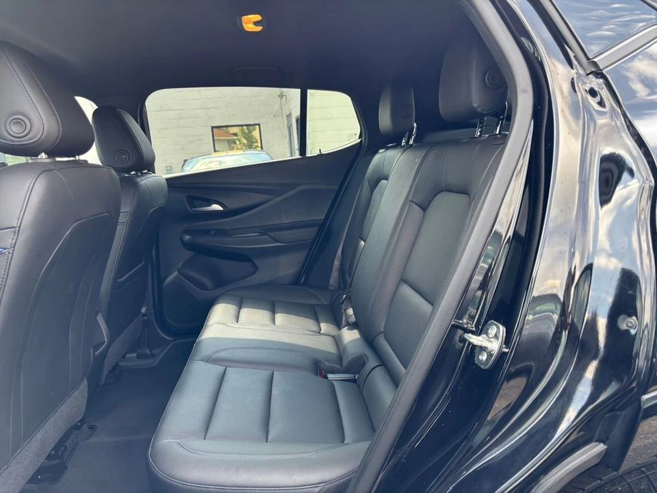 2025 Buick Envision - Image 26 of 31