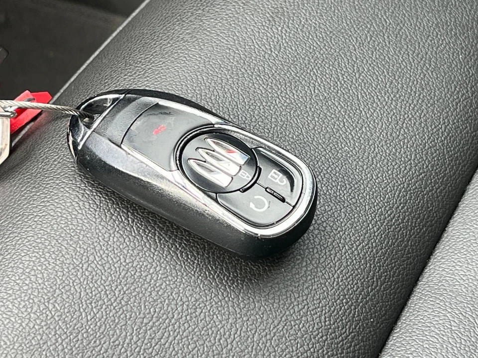 2025 Buick Envision - Image 26 of 31