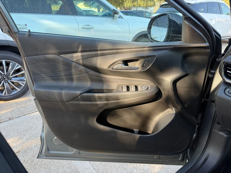 2025 Buick - Image 20 of 31