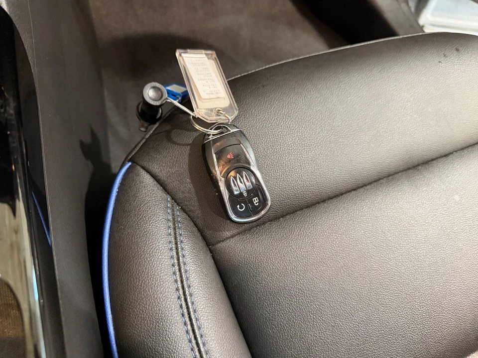 2025 Buick Envision - Image 23 of 31