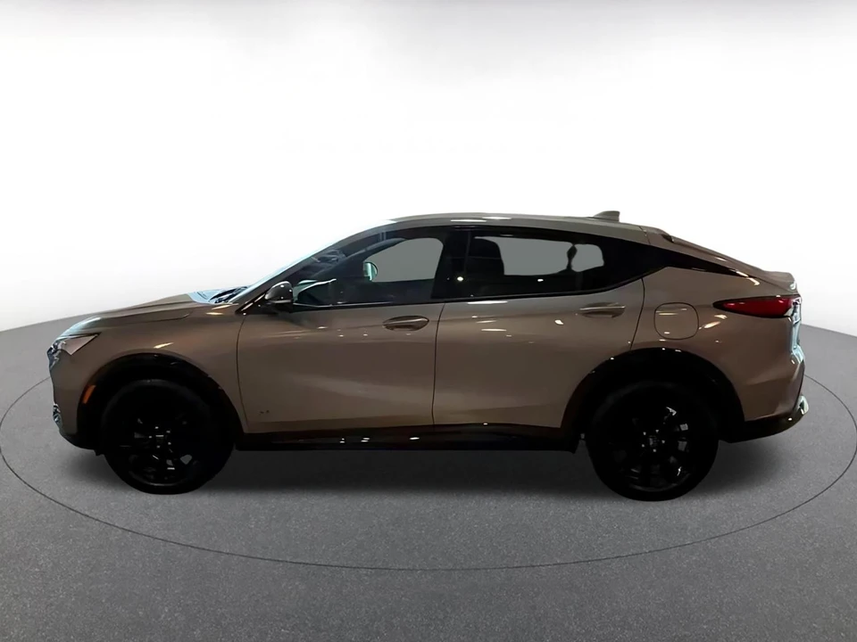 2025 Buick Envision - Image 11 of 31