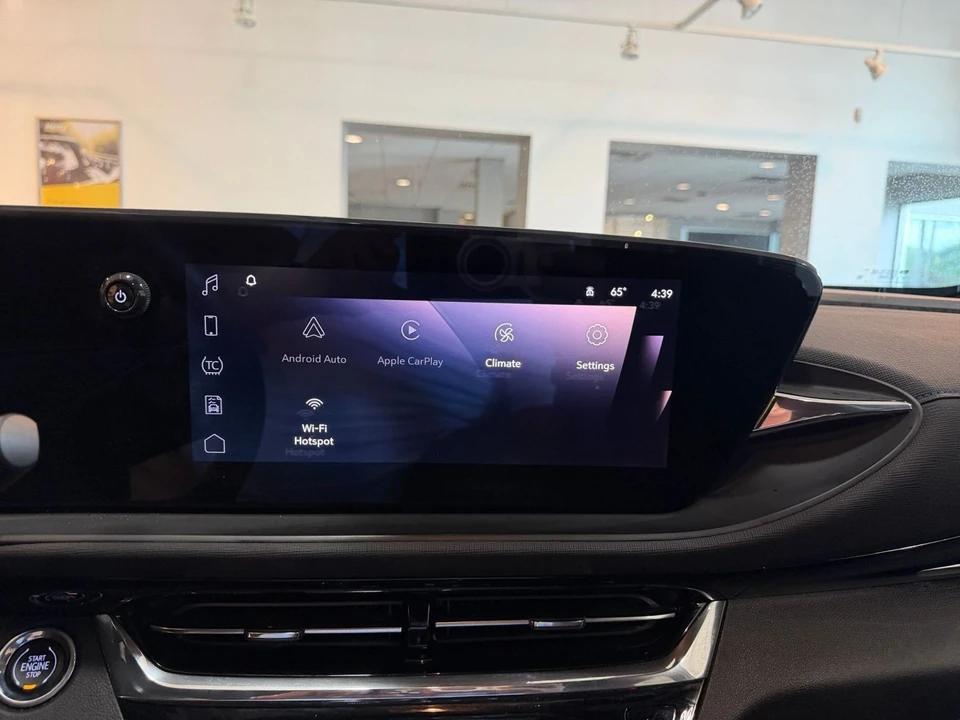 2025 Buick Envision - Image 22 of 31