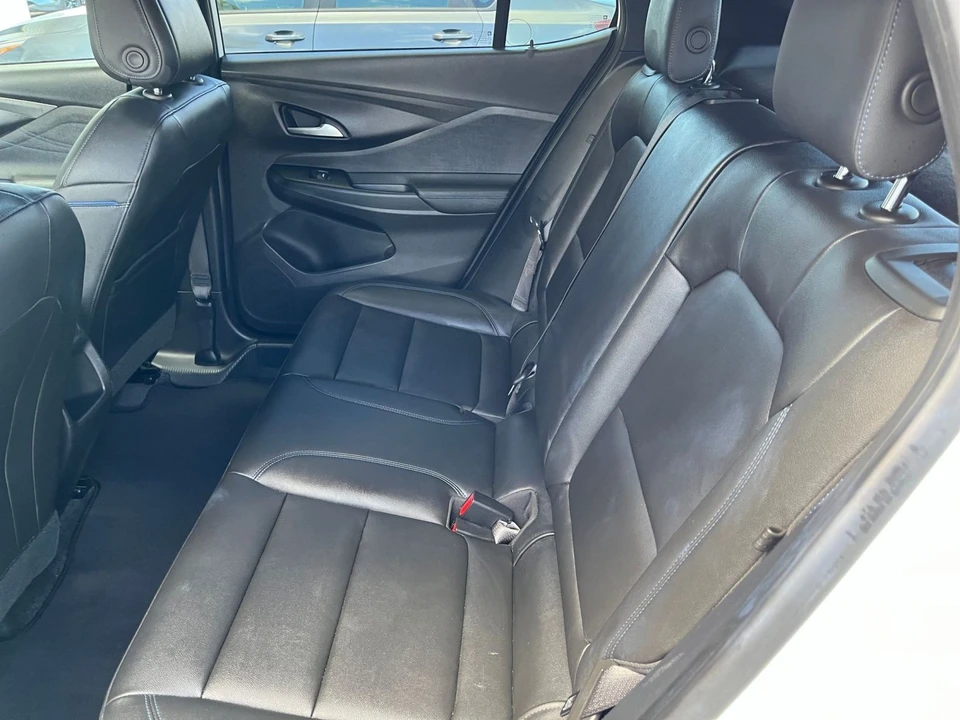 2025 Buick Envision - Image 26 of 31