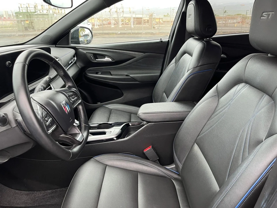 2025 Buick Envision - Image 27 of 31