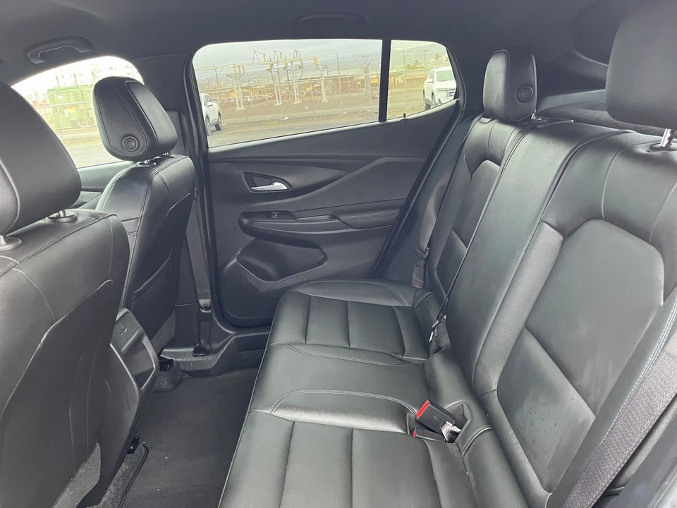 2025 Buick Envision - Image 26 of 31