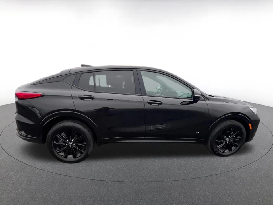 2025 Buick Envision - Image 17 of 31