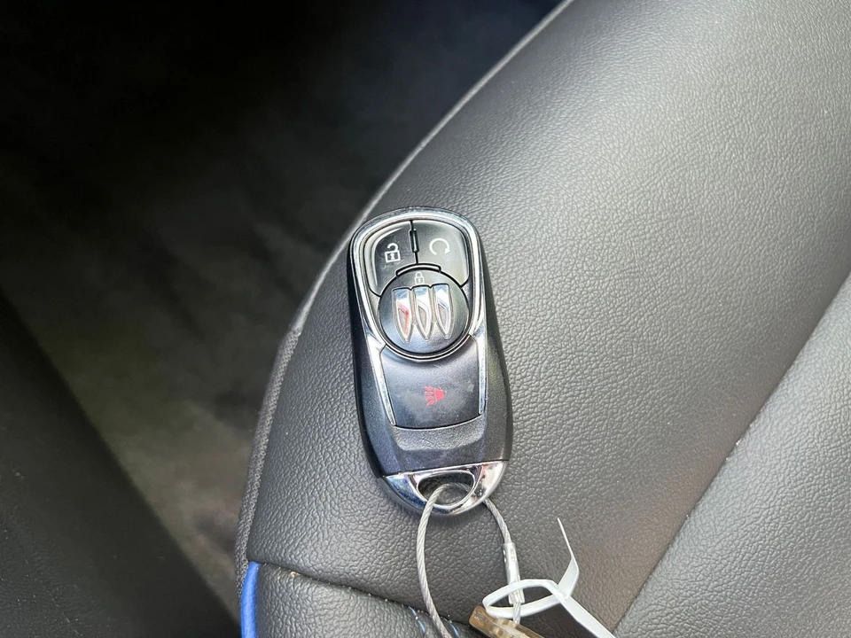 2025 Buick - Image 23 of 31