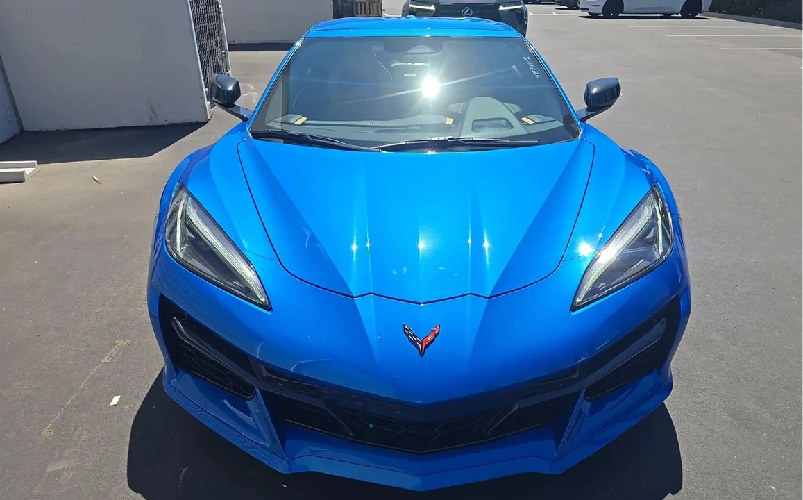 2025 Chevrolet Corvette C8 E-Ray - Image 7 of 12