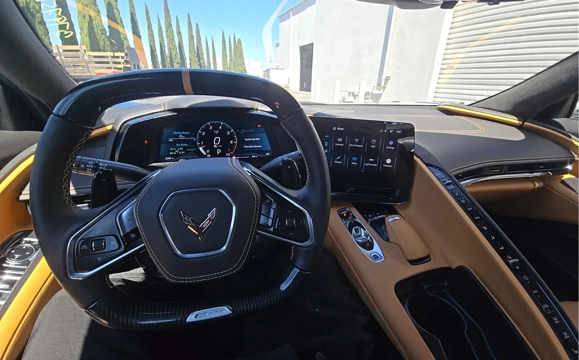 2025 Chevrolet Corvette C8 E-Ray - Image 9 of 12