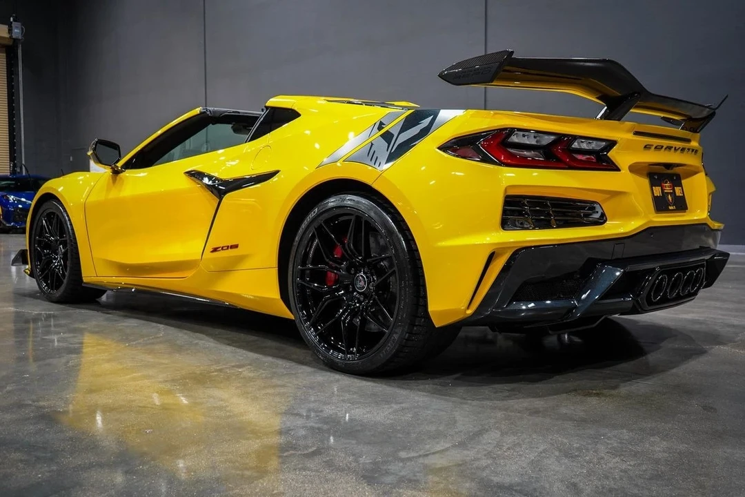 2025 Chevrolet Corvette C8 Z06 - Image 3 of 21