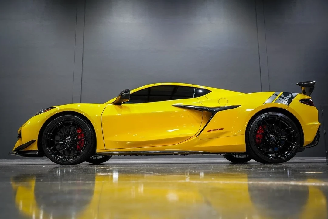 2025 Chevrolet Corvette C8 Z06 - Image 19 of 21