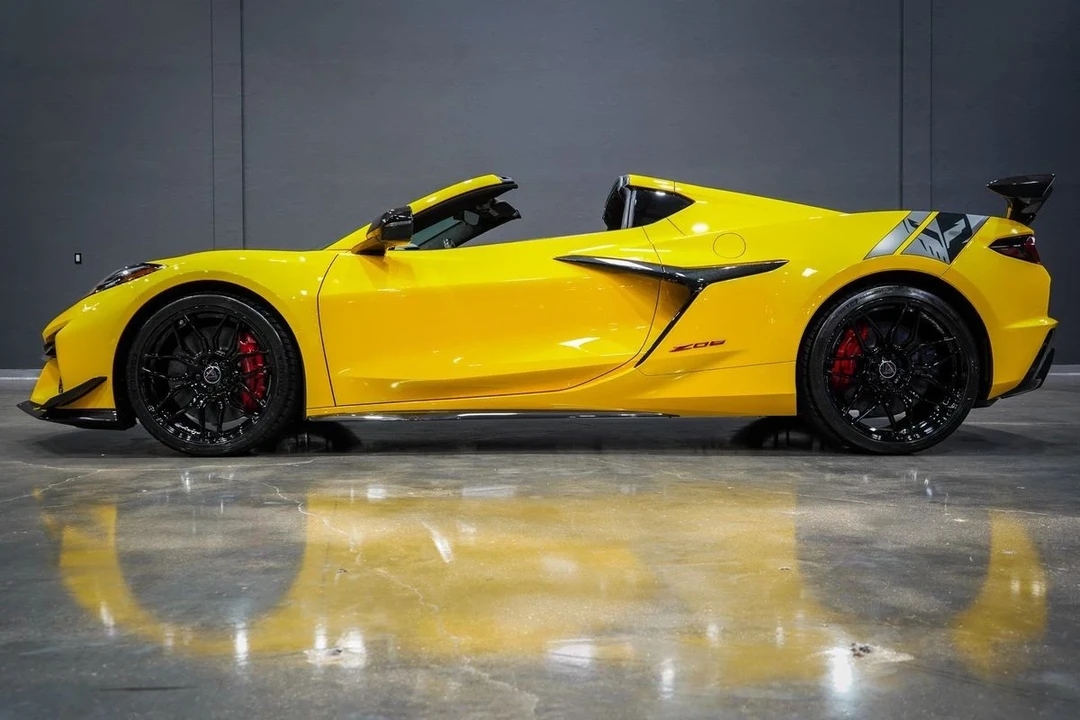 2025 Chevrolet Corvette C8 Z06 - Image 2 of 21