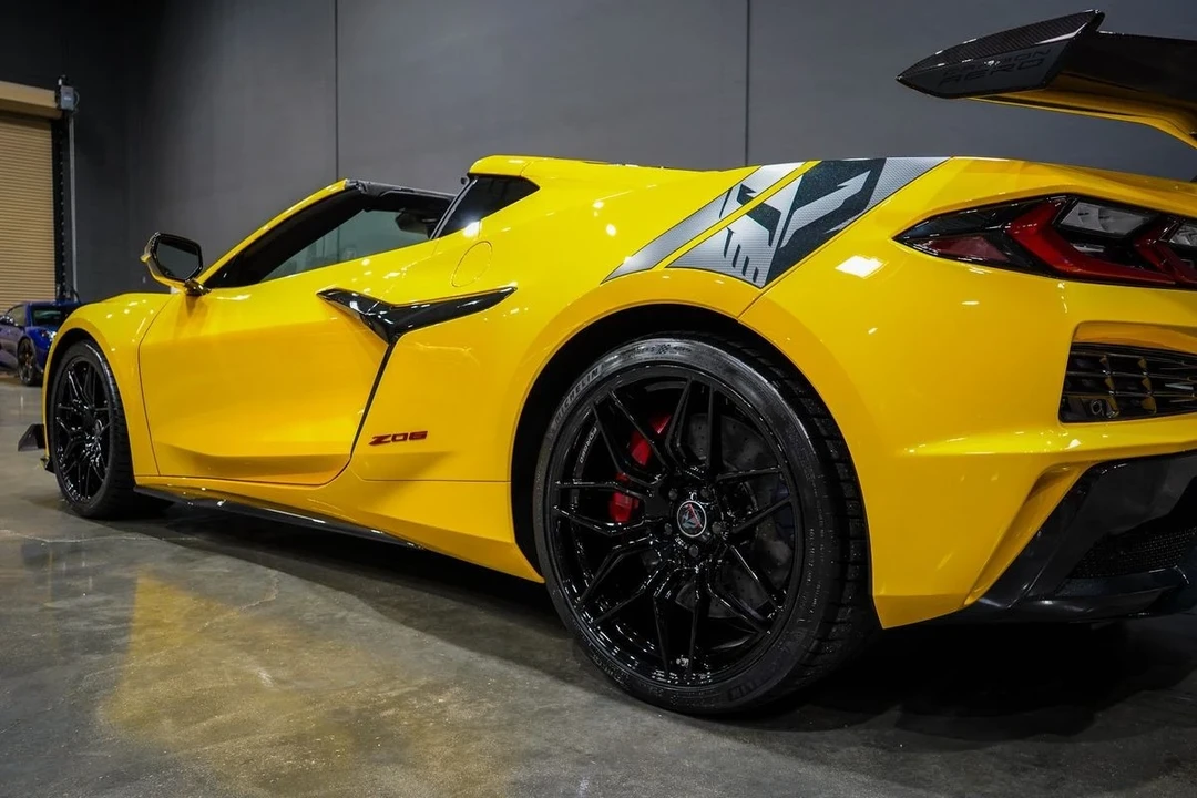2025 Chevrolet Corvette C8 Z06 - Image 14 of 21