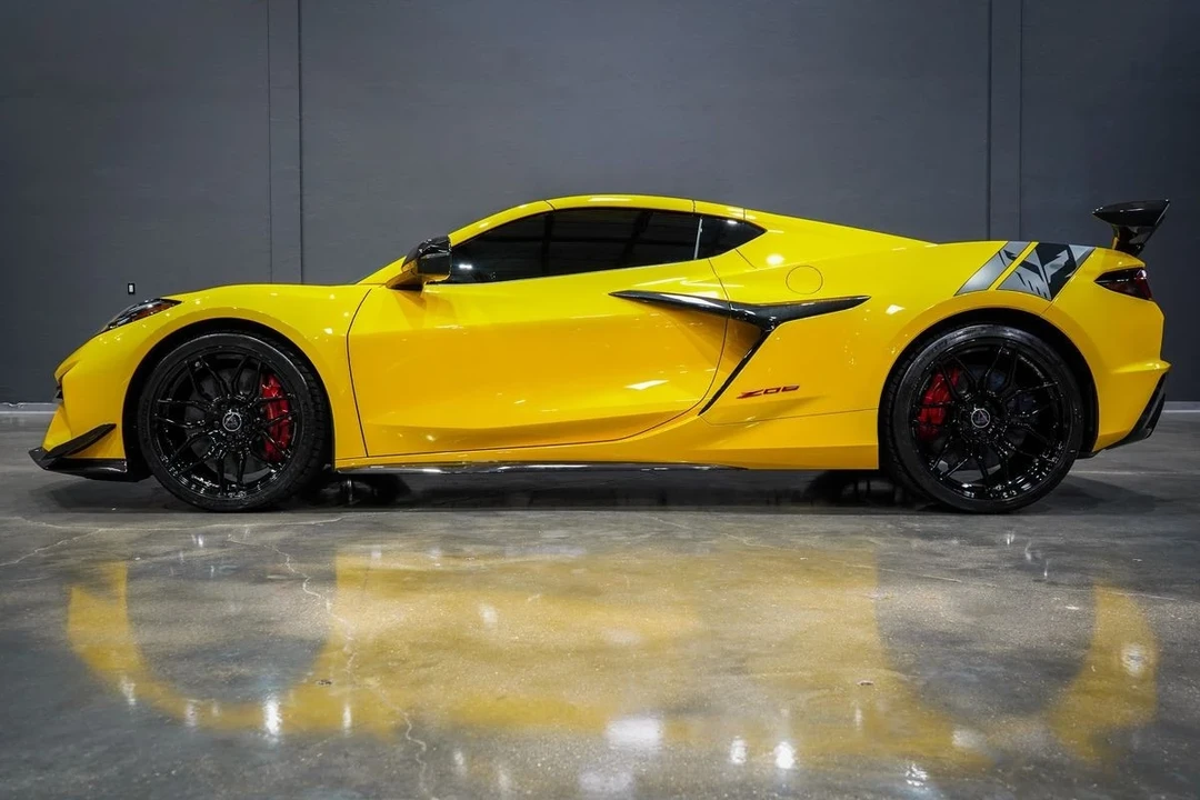2025 Chevrolet Corvette C8 Z06 - Image 20 of 21