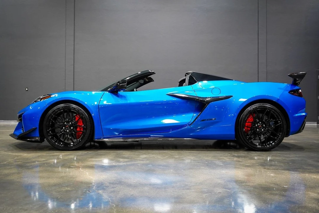 2025 Chevrolet Corvette C8 Z06 - Image 2 of 21