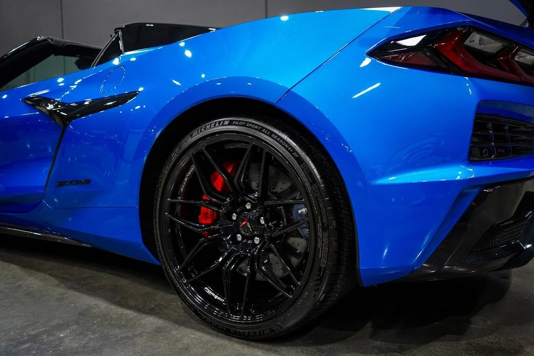 2025 Chevrolet Corvette C8 Z06 - Image 13 of 21
