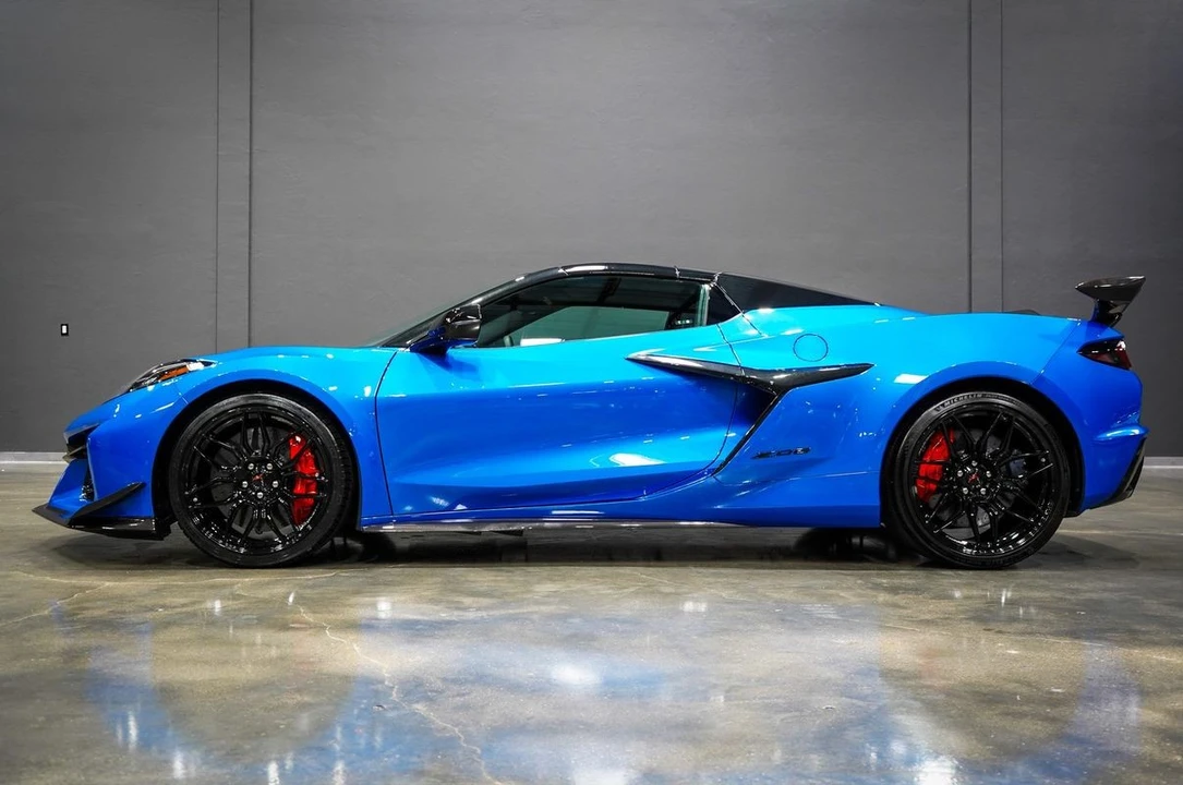 2025 Chevrolet Corvette C8 Z06 - Image 20 of 21