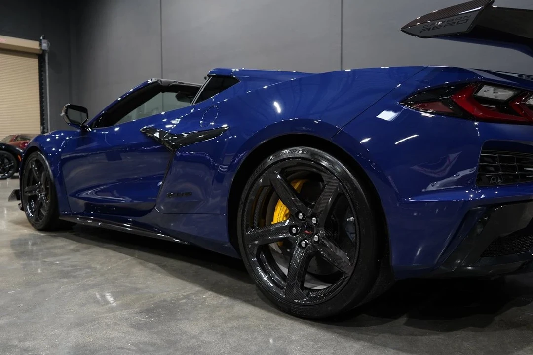 2025 Chevrolet Corvette C8 Z06 - Image 14 of 21