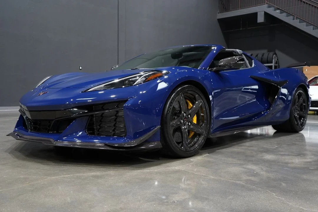 2025 Chevrolet Corvette C8 Z06 - Image 10 of 21