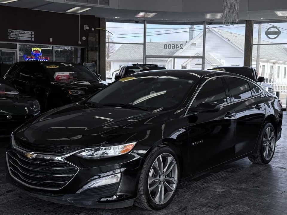 2025 Chevrolet Malibu - Image 2 of 12