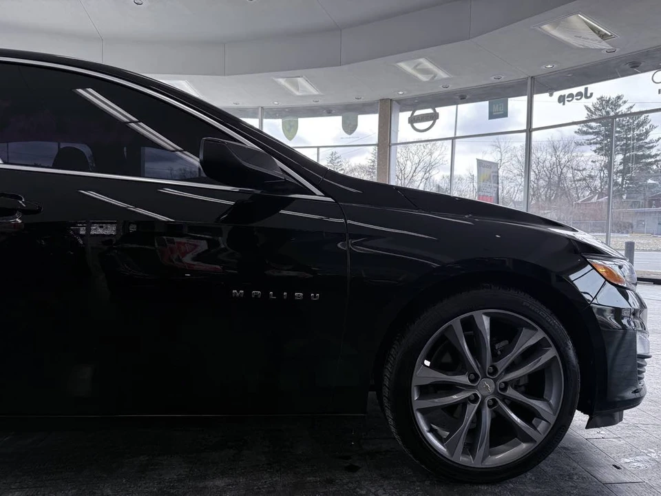 2025 Chevrolet Malibu - Image 6 of 12