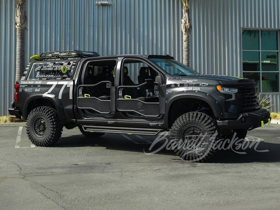 2025 Chevrolet Silverado 4th Gen - Image 2 of 31