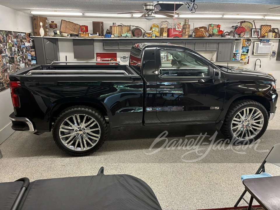2025 Chevrolet Silverado 4th Gen - Image 11 of 20