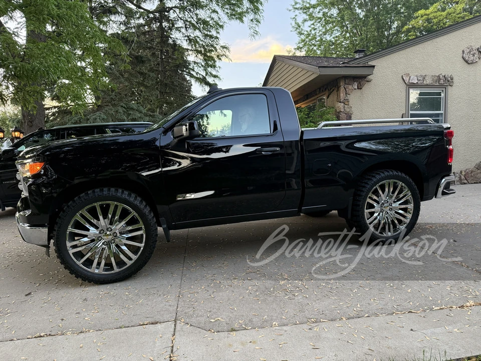 2025 Chevrolet Silverado 4th Gen - Image 12 of 20