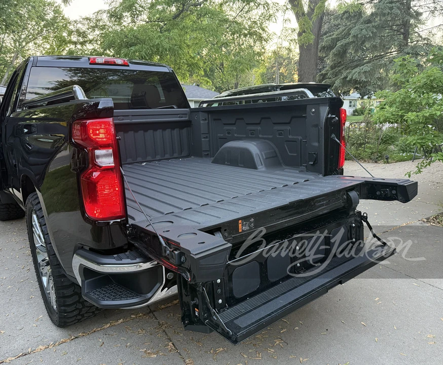 2025 Chevrolet Silverado 4th Gen - Image 15 of 20