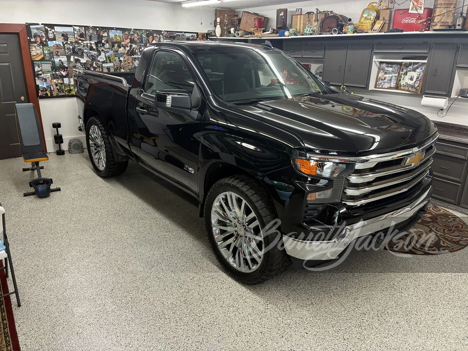 2025 Chevrolet Silverado 4th Gen - Image 13 of 20