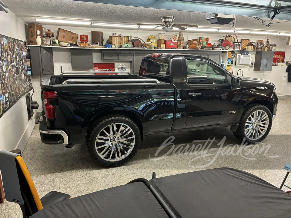2025 Chevrolet Silverado 4th Gen - Image 10 of 20