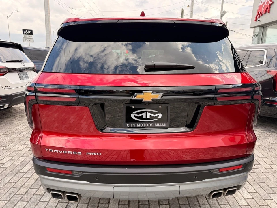 2025 Chevrolet Traverse - Image 6 of 21