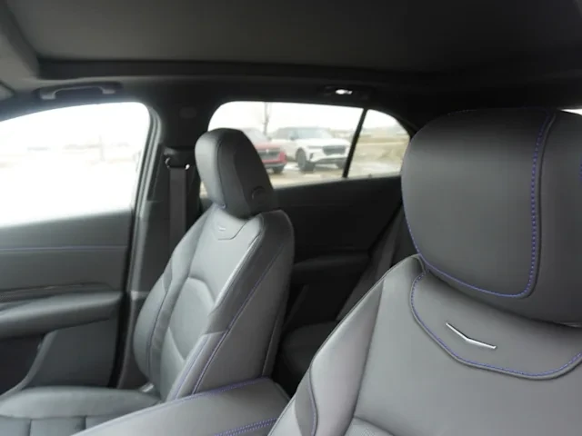 2025 Cadillac XT4 - Image 11 of 14