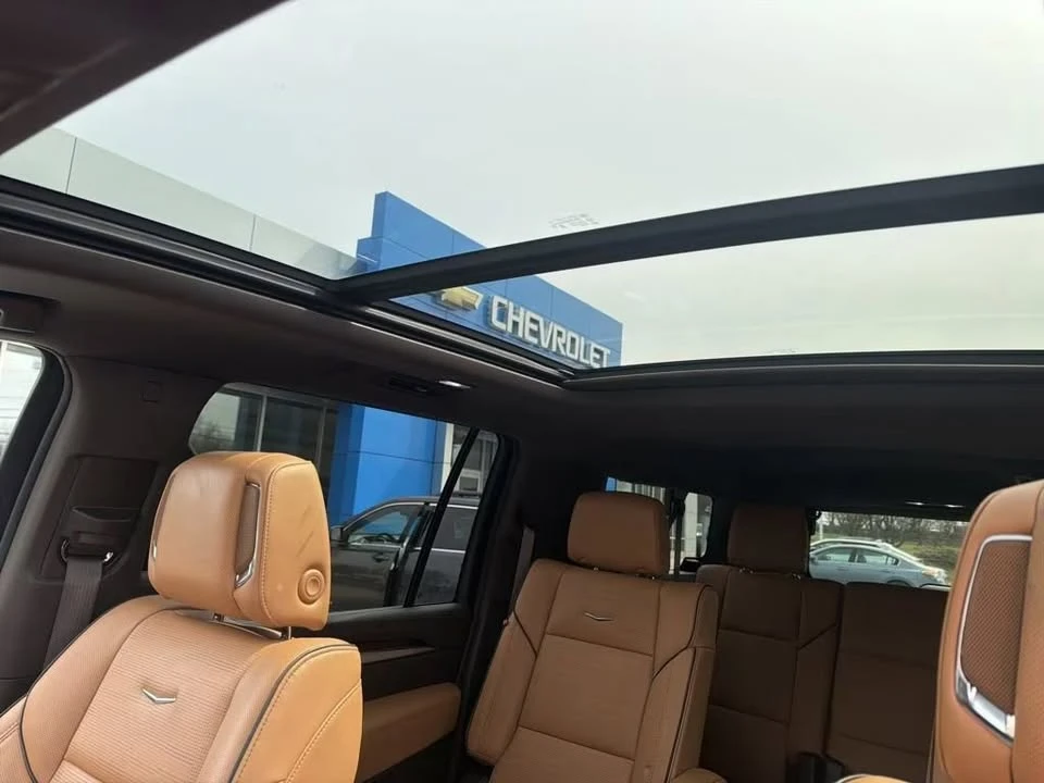 2025 Cadillac Escalade 5th Gen - Image 6 of 11