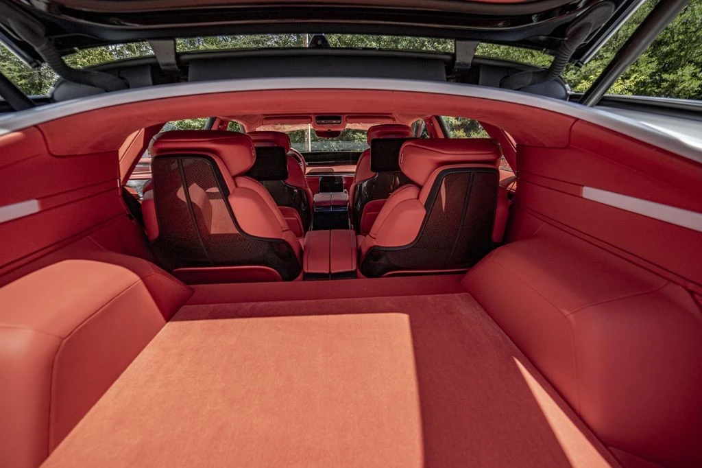 2025 Cadillac Celestiq - Image 25 of 31