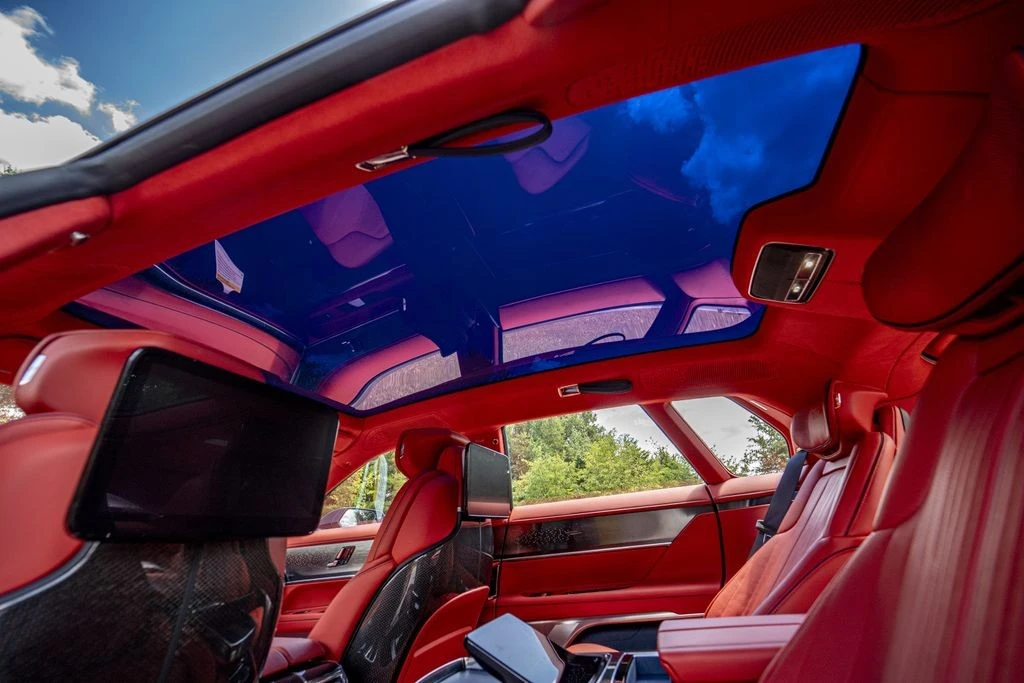 2025 Cadillac Celestiq - Image 23 of 31